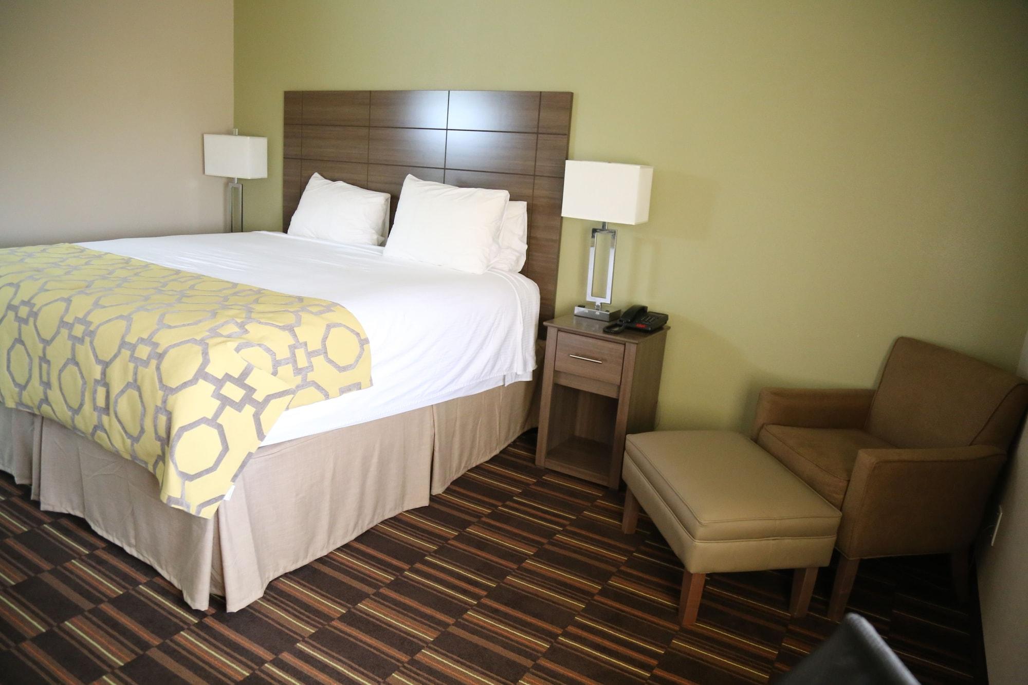 Baymont By Wyndham Plano Hotel Exterior photo