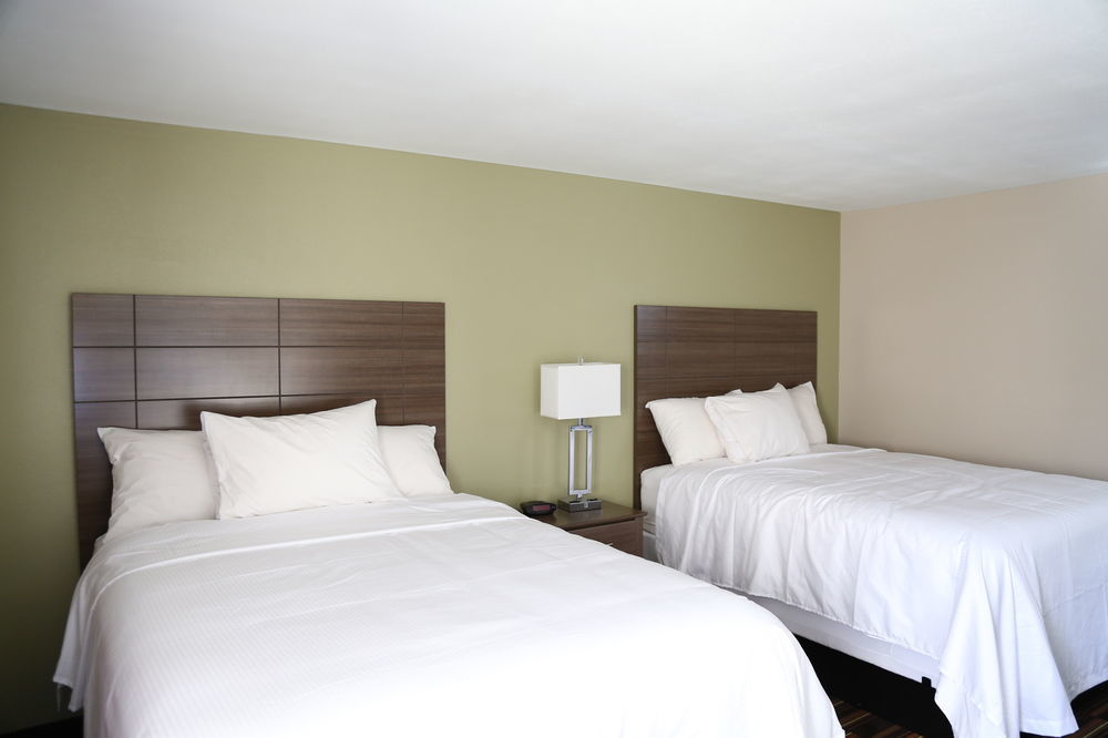 Baymont By Wyndham Plano Hotel Exterior photo